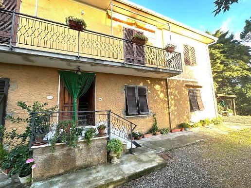 casa indipendente in vendita a Casale Marittimo