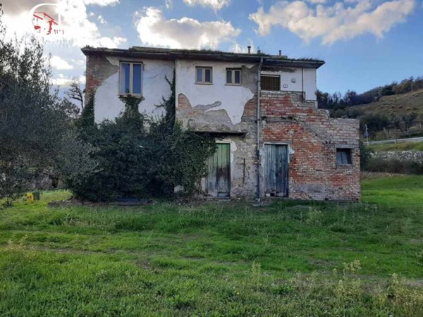 casa indipendente in vendita a Casale Marittimo