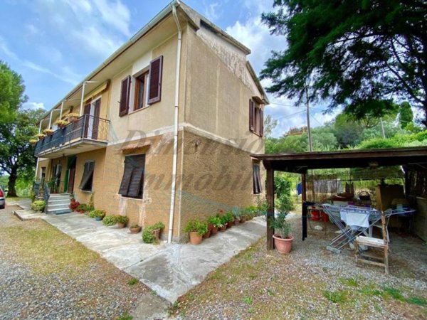 casa indipendente in vendita a Casale Marittimo