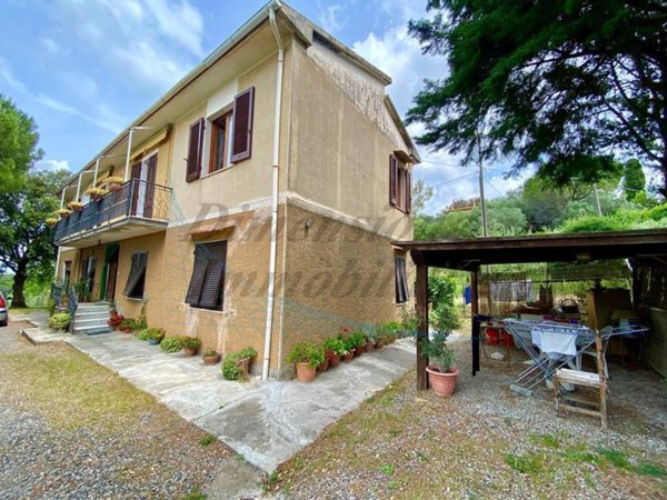 casa indipendente in vendita a Casale Marittimo