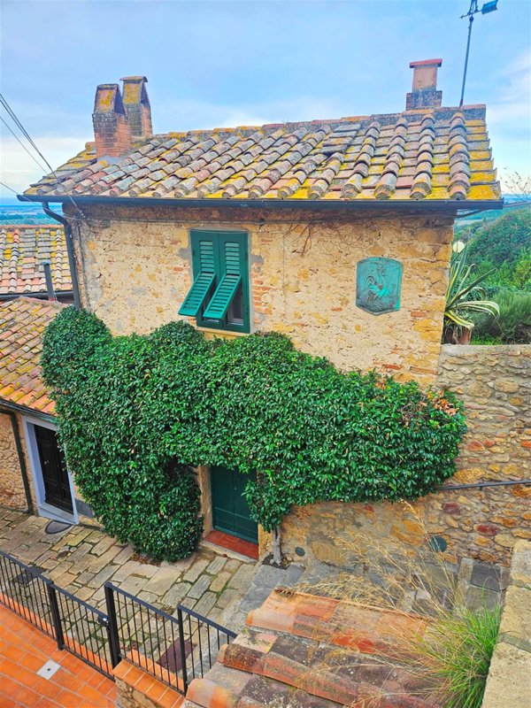 casa indipendente in vendita a Casale Marittimo