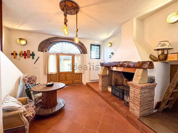 casa indipendente in vendita a Casale Marittimo