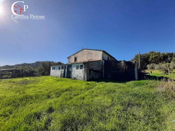 casa indipendente in vendita a Casale Marittimo