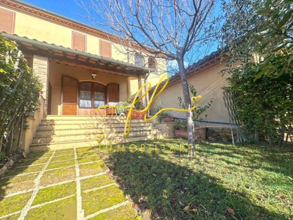 casa indipendente in vendita a Casale Marittimo