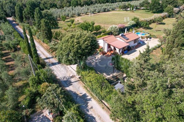 casa indipendente in vendita a Casale Marittimo
