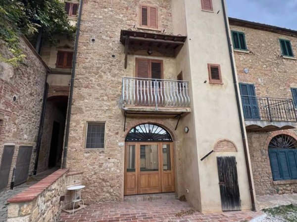 casa indipendente in vendita a Casale Marittimo