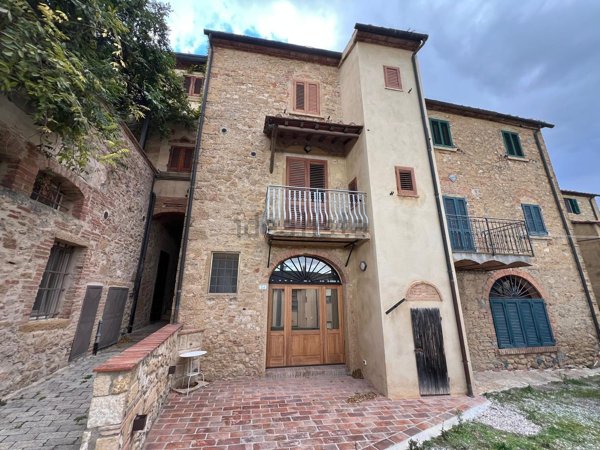casa indipendente in vendita a Casale Marittimo