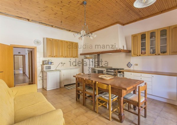 casa indipendente in vendita a Casale Marittimo