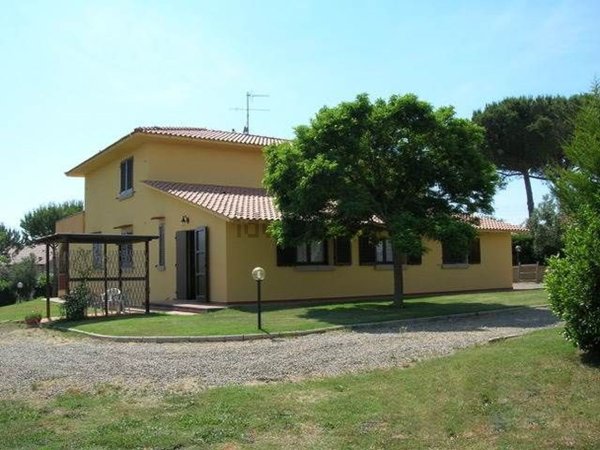 casa indipendente in vendita a Casale Marittimo