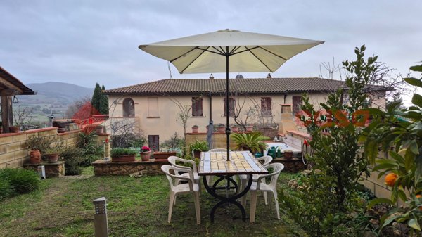 casa indipendente in vendita a Casale Marittimo