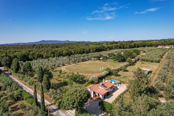 casa indipendente in vendita a Casale Marittimo