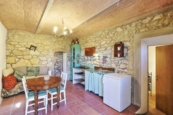 casa indipendente in vendita a Casale Marittimo