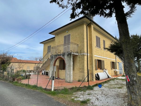 casa indipendente in vendita a Casale Marittimo