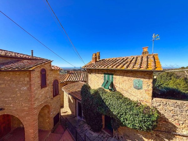 casa indipendente in vendita a Casale Marittimo