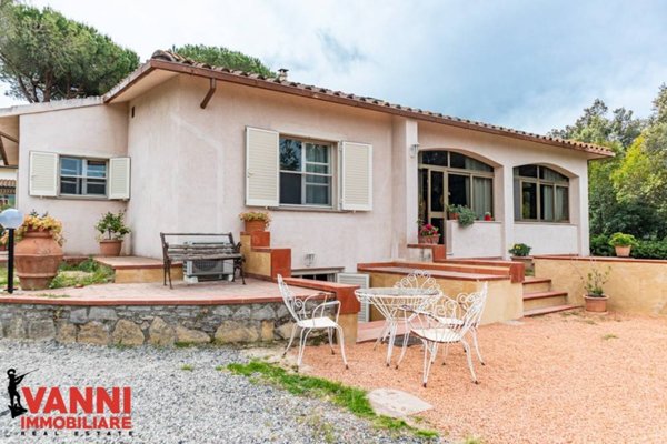 casa indipendente in vendita a Casale Marittimo