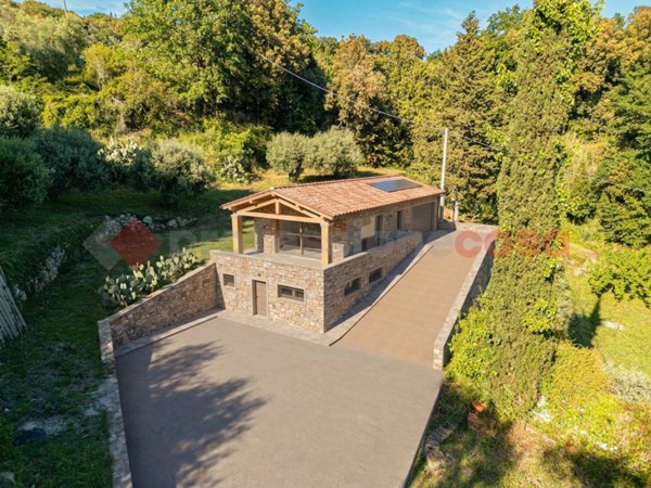 casa indipendente in vendita a Casale Marittimo