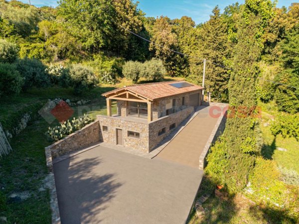 casa indipendente in vendita a Casale Marittimo