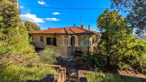 casa indipendente in vendita a Casale Marittimo