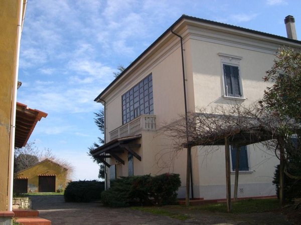casa indipendente in vendita a Casale Marittimo