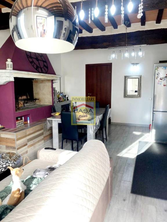 casa indipendente in vendita a Cascina in zona San Lorenzo a Pagnatico