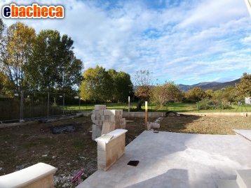 casa indipendente in vendita a Cascina in zona Casciavola