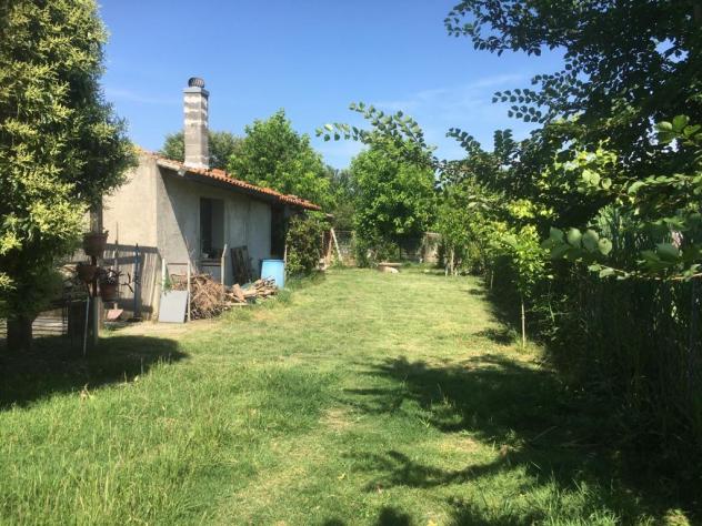 casale in vendita a Cascina