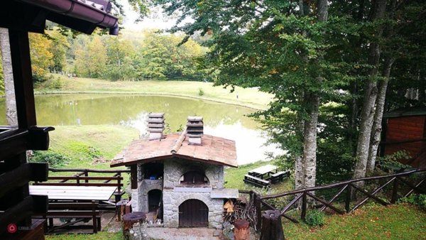 casa indipendente in vendita a Cascina