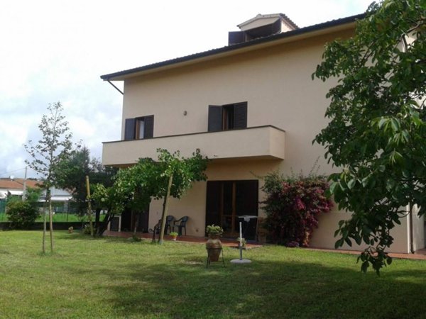 casa indipendente in vendita a Cascina in zona Musigliano