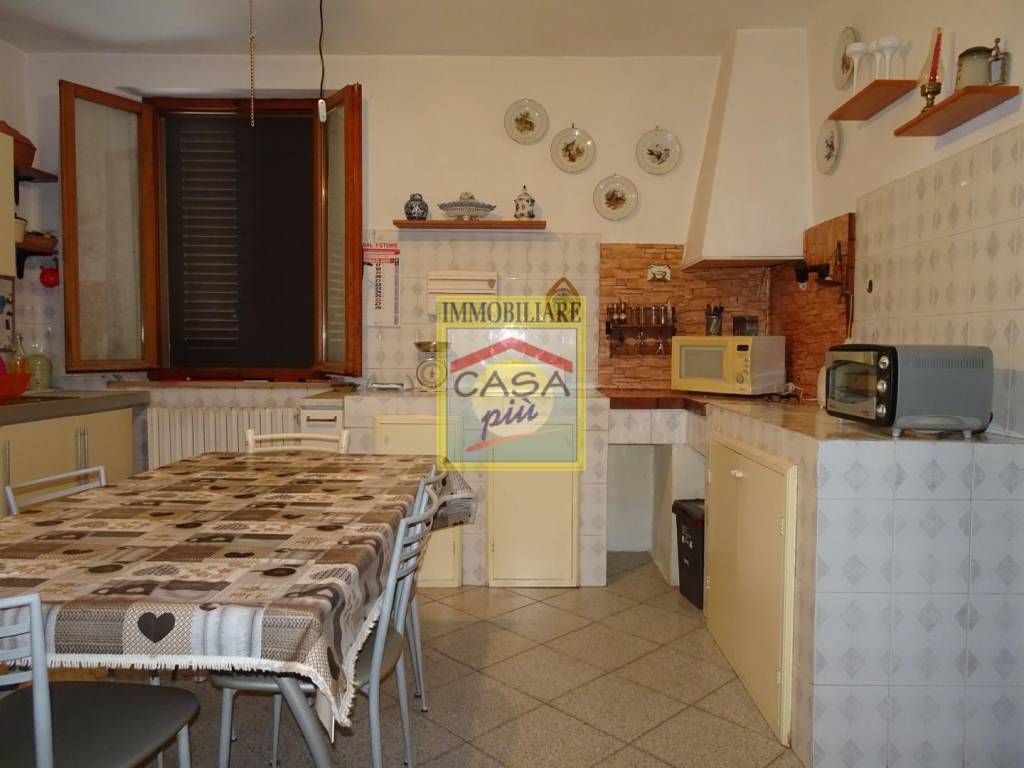 casa indipendente in vendita a Cascina in zona Musigliano