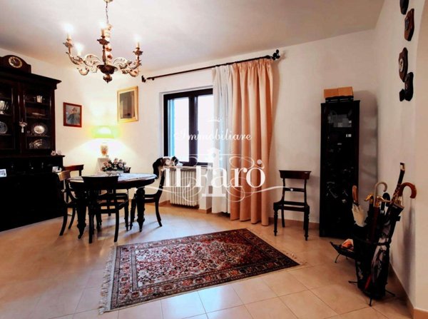 casa indipendente in vendita a Cascina in zona Navacchio