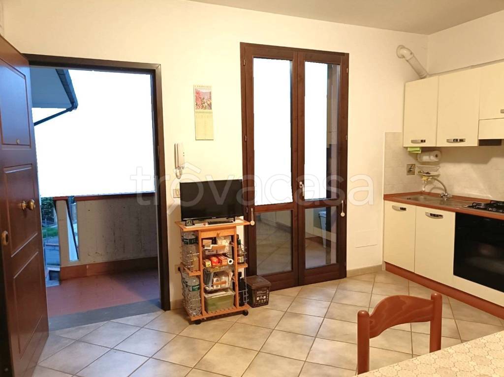 appartamento in vendita a Cascina in zona Latignano