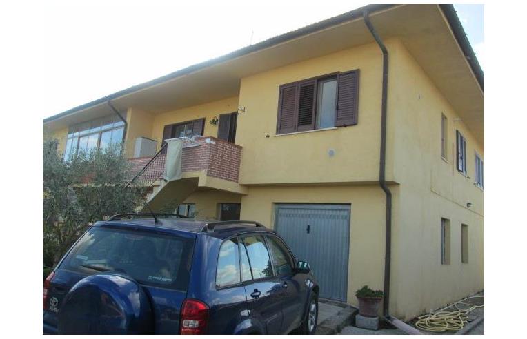 casa indipendente in vendita a Cascina in zona Titignano