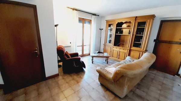 casa indipendente in vendita a Cascina in zona Casciavola