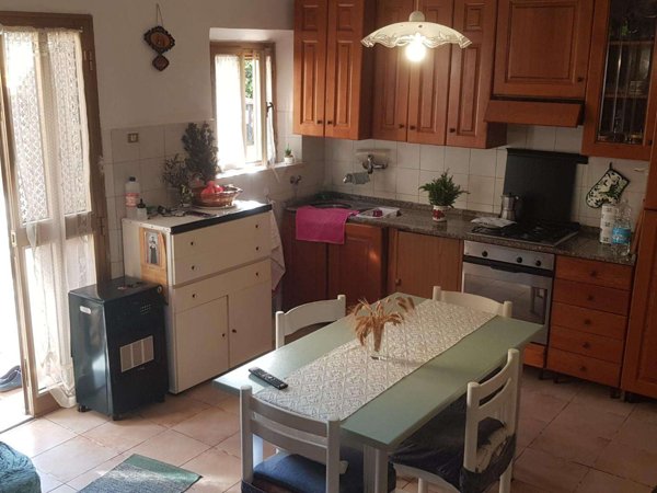 appartamento in vendita a Cascina in zona San Lorenzo a Pagnatico