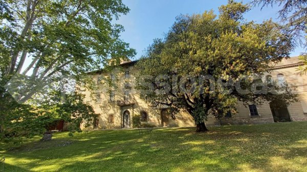 casa indipendente in vendita a Cascina