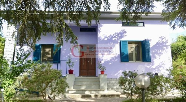 casa indipendente in vendita a Cascina in zona San Lorenzo alle Corti