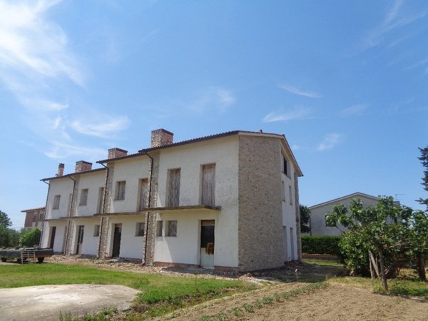 casa indipendente in vendita a Cascina
