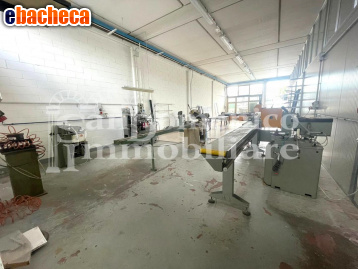 casale in vendita a Cascina