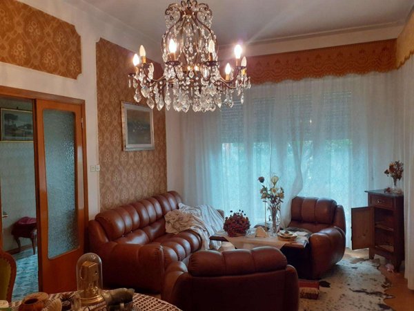 casa indipendente in vendita a Cascina in zona San Frediano a Settimo