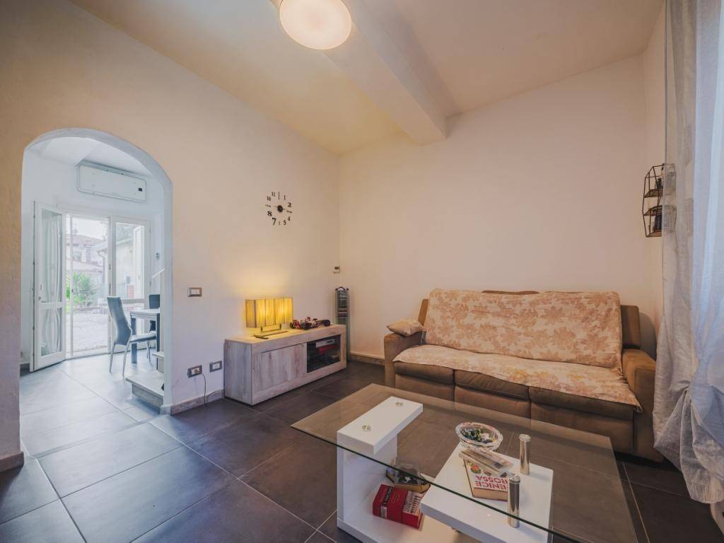 casa indipendente in vendita a Cascina in zona Navacchio
