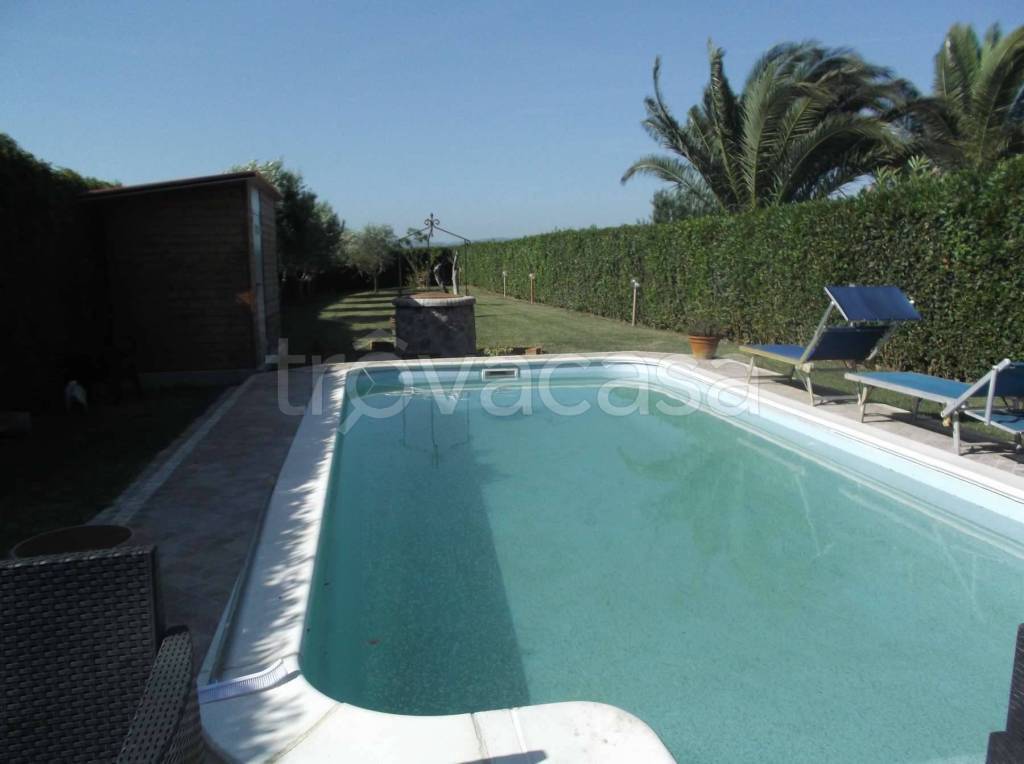 casa indipendente in vendita a Cascina in zona San Lorenzo a Pagnatico