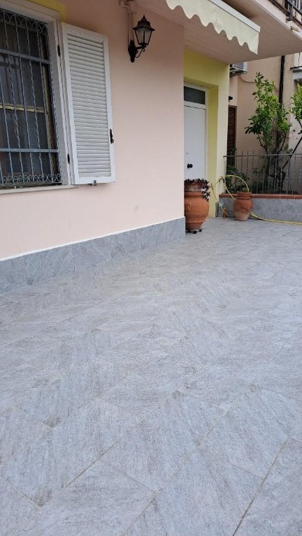 casa indipendente in vendita a Cascina in zona Navacchio