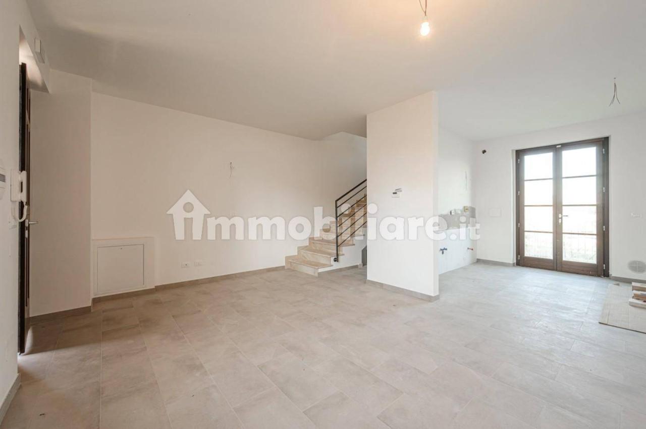 casa indipendente in vendita a Cascina in zona Laiano