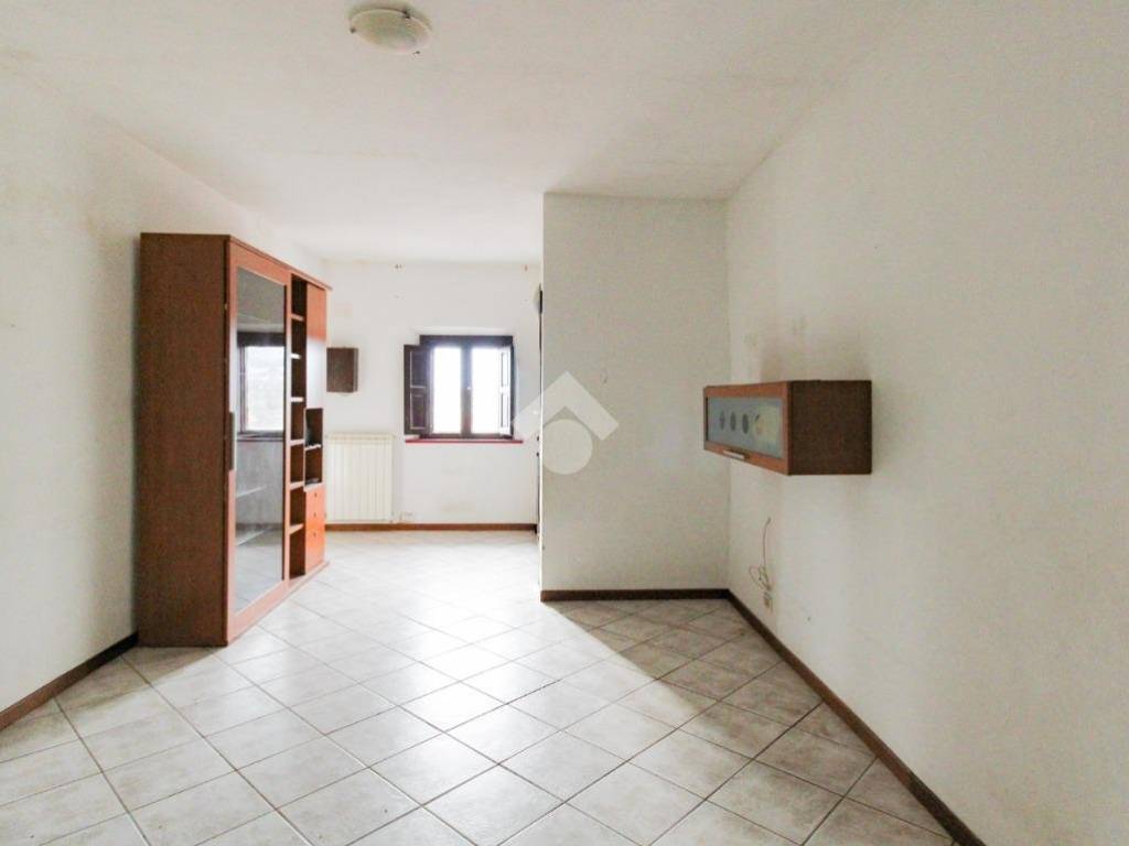 appartamento in vendita a Cascina in zona Marciana