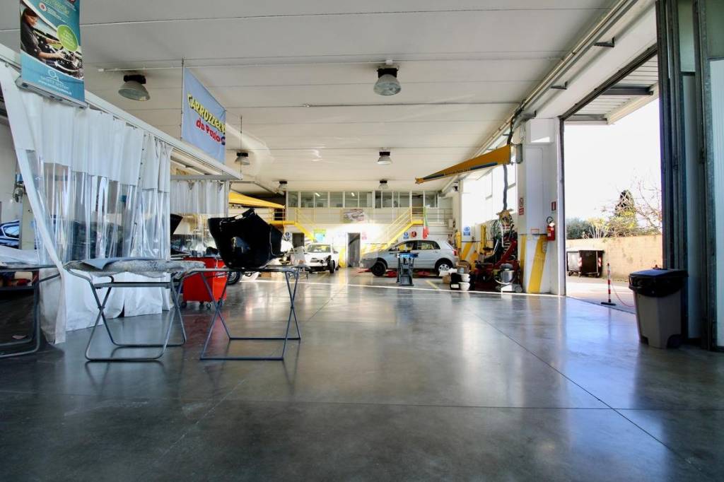 casale in vendita a Cascina in zona Navacchio