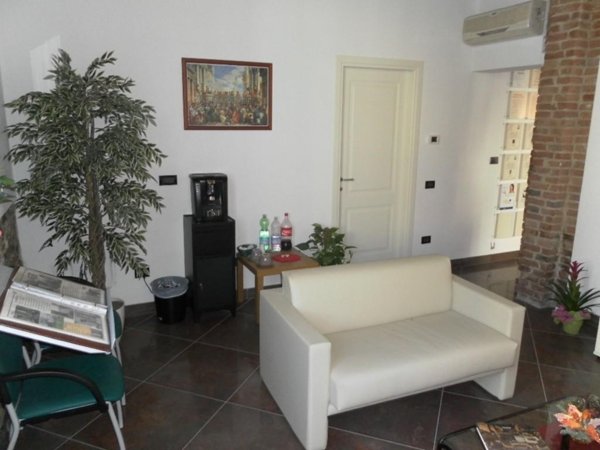 casale in vendita a Cascina
