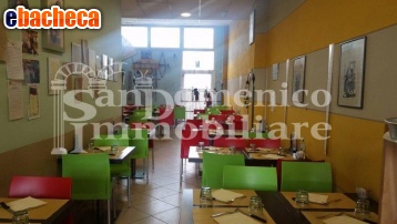 casale in vendita a Cascina