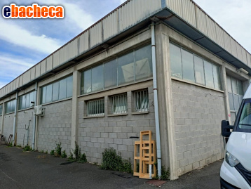 casale in vendita a Cascina