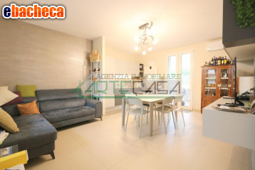 casa indipendente in vendita a Cascina