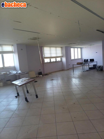casale in vendita a Cascina
